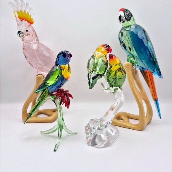 Swarovski Rainbow Lorikeet,Cockatoo,Love birds, Parrot with original box and COA - Picture 3 of 3